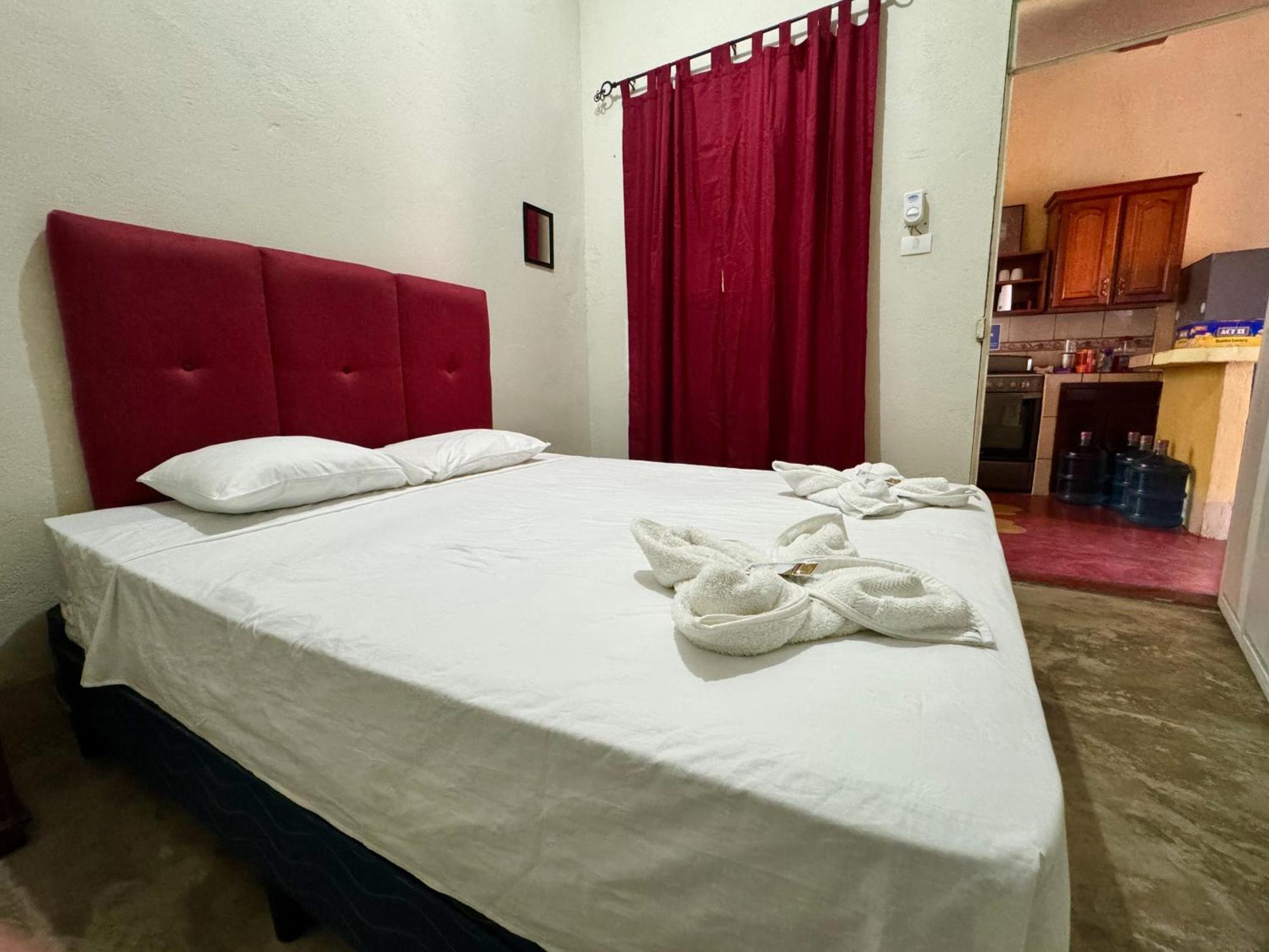 Hostal Los Girasoles By Hostal Inn Flores Buitenkant foto