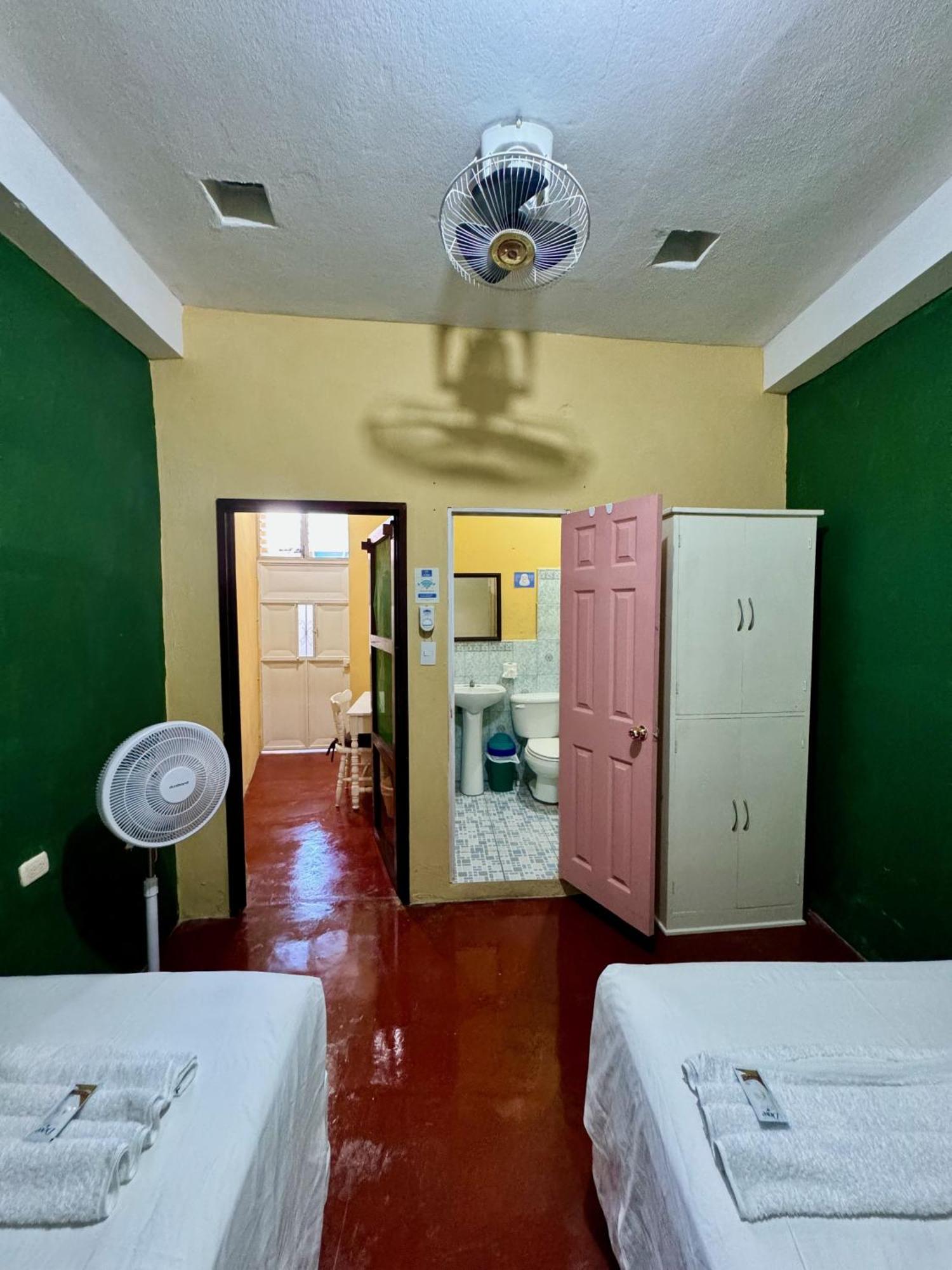 Hostal Los Girasoles By Hostal Inn Flores Buitenkant foto